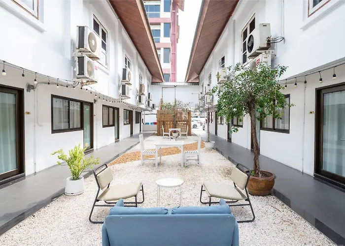 Hotel S.T.Hotel (Shuntai Hotel)