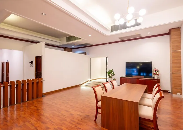 S.T.Hotel (Shuntai Hotel)
