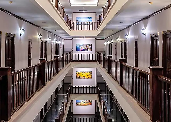 Hotel S.T.Hotel (Shuntai Hotel) 5*